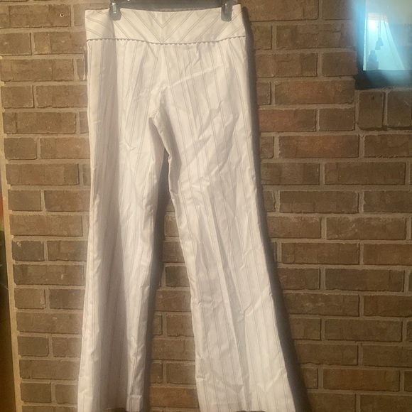 White with black pinstripes wide leg pants NWT size 9 by hearts soul - Picture 3 of 3